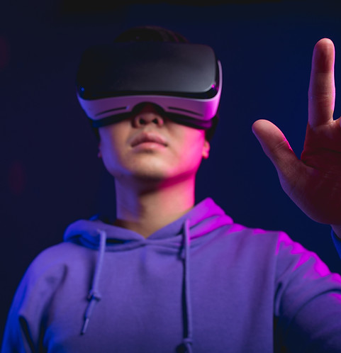 A person using VR wearable device