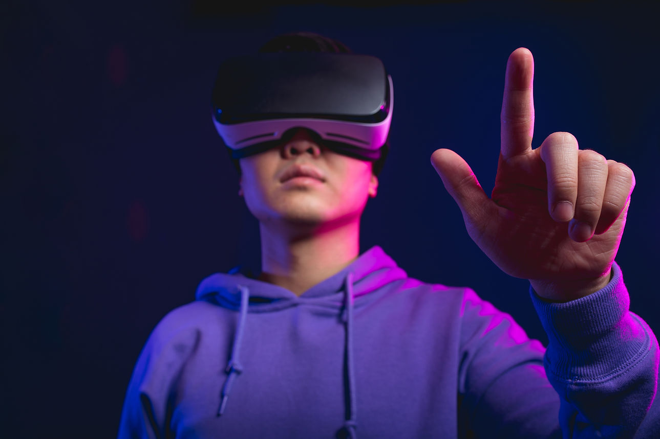A person using VR wearable device