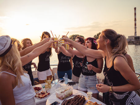 Bachelorette Party Planning Timeline: A Step-by-Step Guide