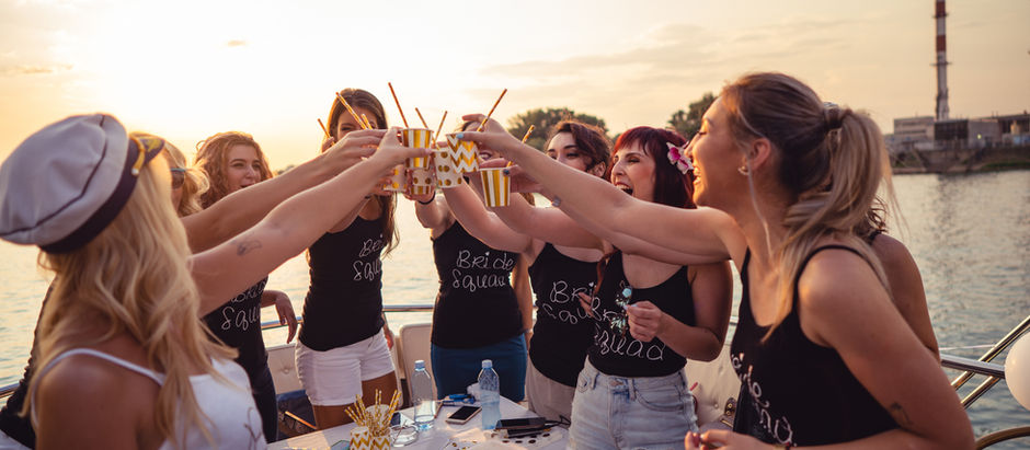 Bachelorette Party Planning Timeline: A Step-by-Step Guide