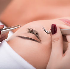 eye lash extentions