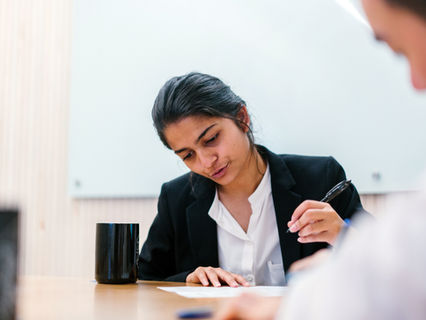 NR-01 (NR 1) explicada para advogados: o que é, o que mudou, competências, treinamentos, NR-11, grau de risco 1 e quem emite