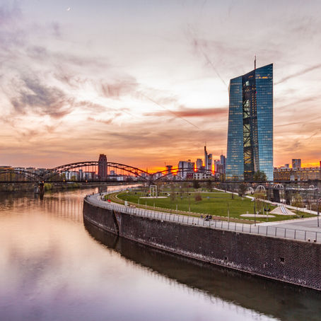 Frankfurt am Main im Sonnenuntergang