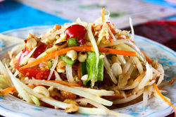 Thai spicy papaya salad