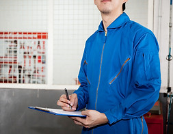 作業服を着た人