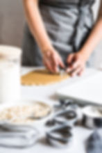 women baking - non toxic bakeware