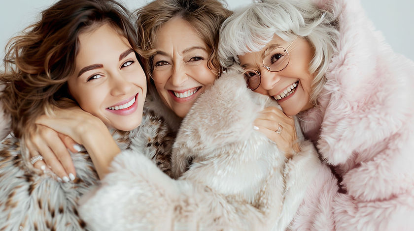 trois générations de femmes symbolisant les accompagnements féminins à Clermont-Ferrand