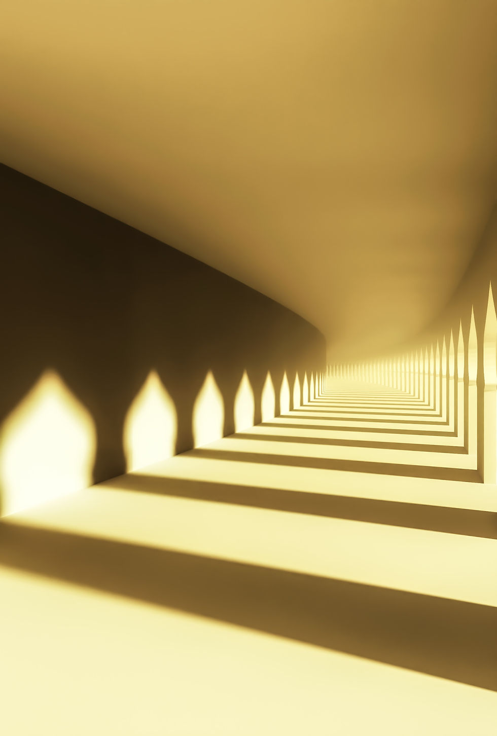 Beleuchteter goldener Korridor