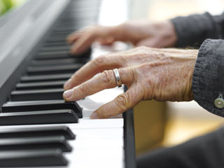 Wie werde ich 105 Jahre alt? Psychologische Strategien für ein langes, erfülltes Leben.