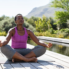 Meditação de ioga ao ar livre