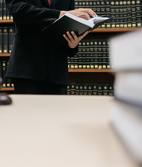 Revisando las leyes
