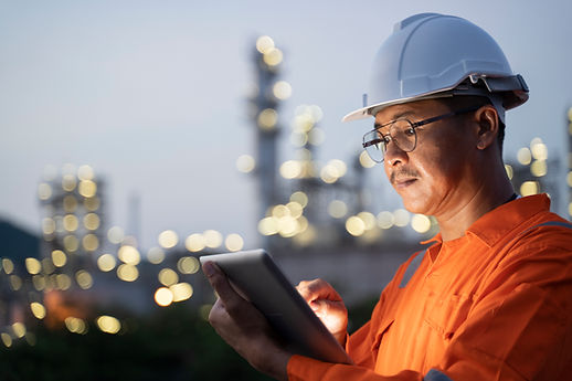 Electrician using Tablet