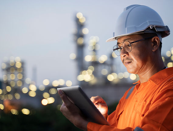 Electrician using Tablet