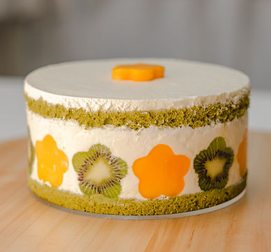 Fruits and Matcha Cheesecake