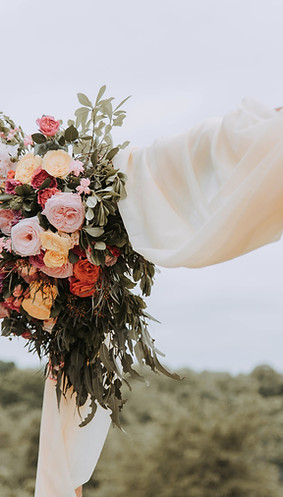 Wedding floral arch decor