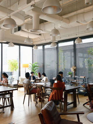 Smart Equity Sharing in the UAE: Phantom ESOPs vs. Holding Companies