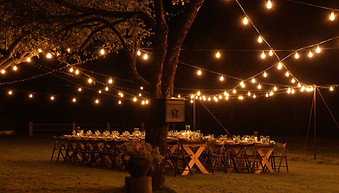 Aufbau von nächtlichen Outdoor-Veranstaltungen