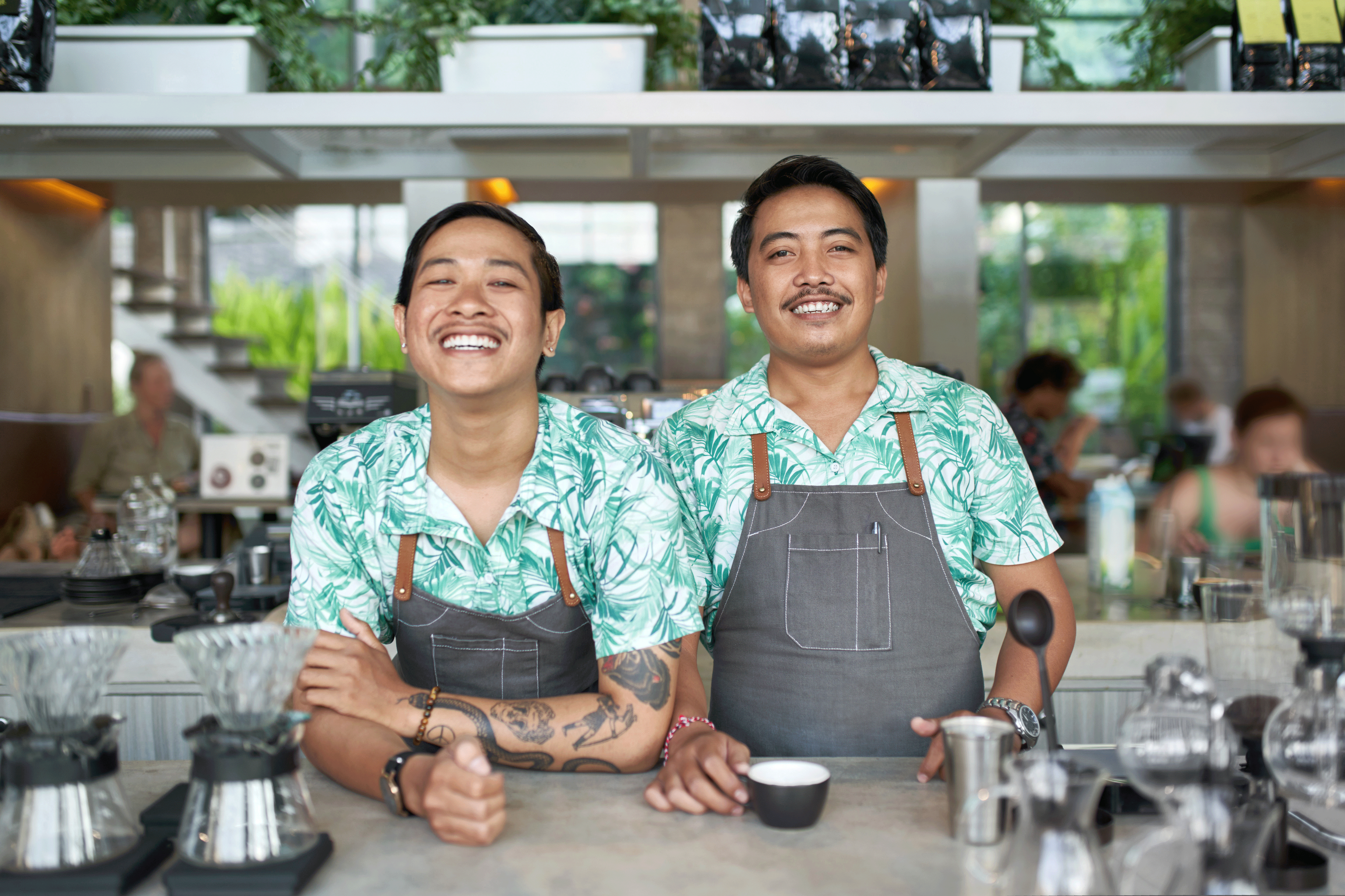 Tempat Ngopi Terbaik di Puncak dengan View Sunset Viral Terbaru — inspirasi dari Villa Bango di Cilember, Puncak