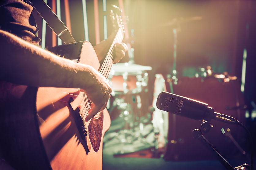 Jouer de la guitare