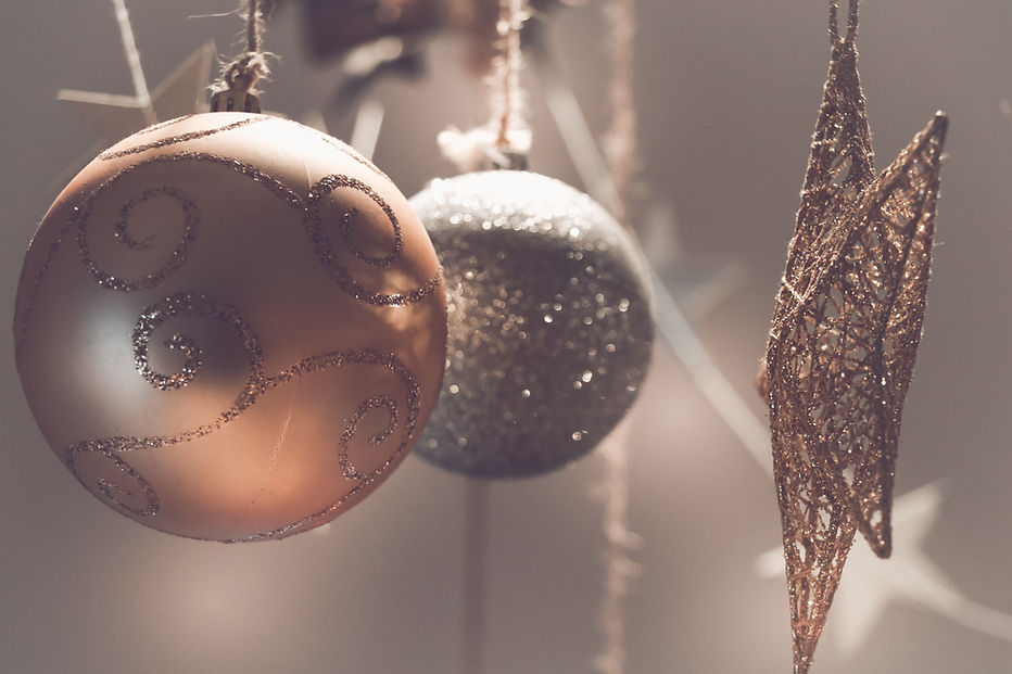 Nahaufnahme eines Weihnachtsschmuckstücks