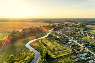Community in Thuringia with river