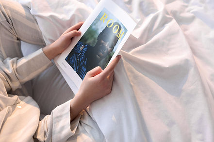 Ein Magazin lesen