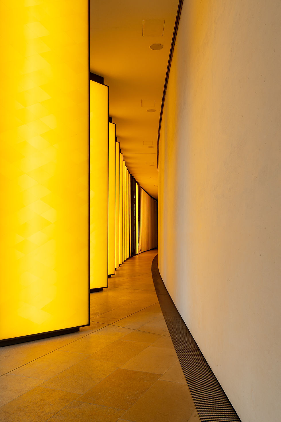 Hall incurvé illuminé