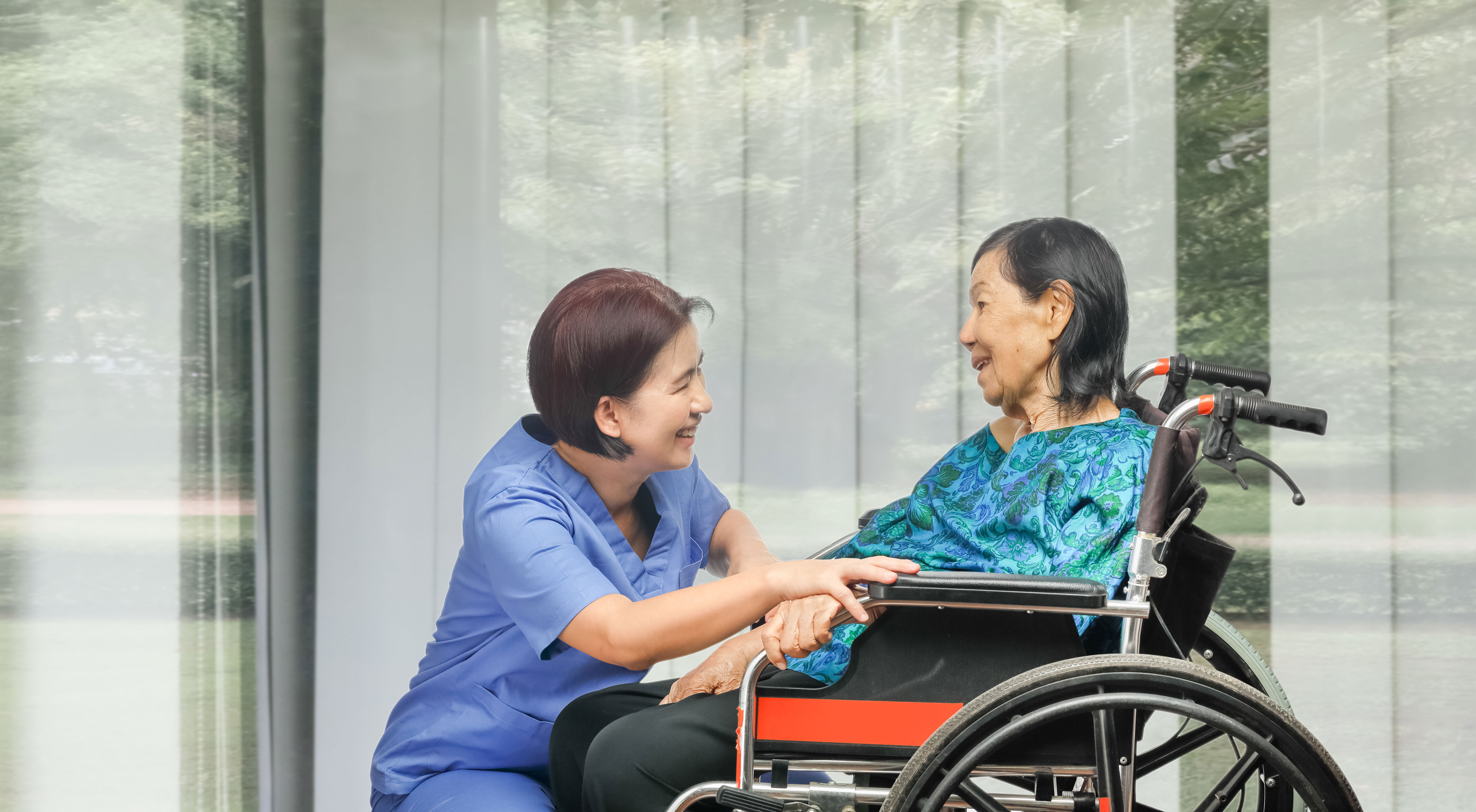 ROYAL OAKS INN - ASSISTED LIVING & MEMORY CARE