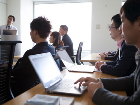 知識を教えても社員は動かない―企業研修に欠けている“学習動機設計”で研修効果を高める