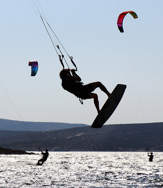 Foto de ação de kitesurf