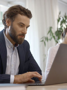 Intérêts sur compte courant dirigeant en 2025