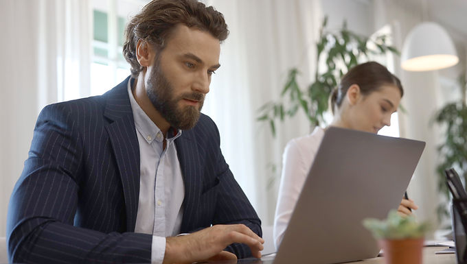 ESPERTO COMMERCIALE-MARKETING,6322