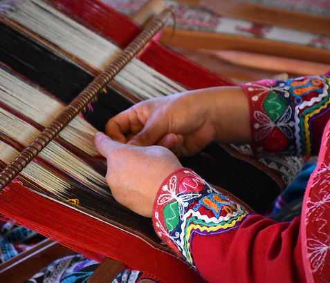 Indian Artisanal Weaver weaving handloom cloth