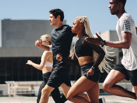 A group of minnesotans take off running at the twin cities marathon after optimizing their prep and recovery at medical specialists in Edina