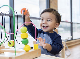 Niño jugando