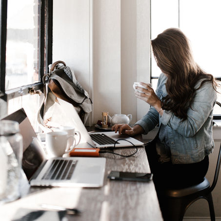Ficar sentado muitas horas por dia está associado a perda de memória e demência.