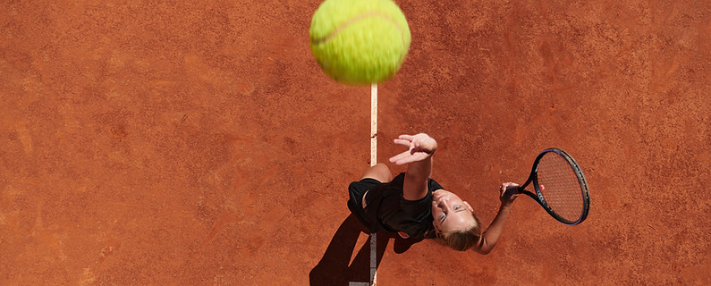 Tennis-Aufschlag-Action