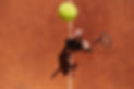Action du service de tennis