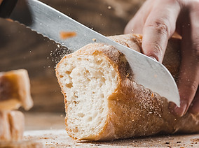 Brot schneiden