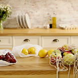 Фрукты на кухне