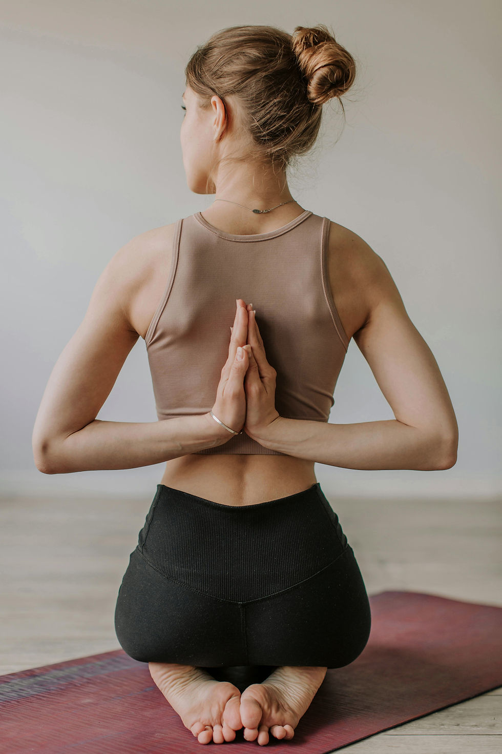 背中/胸部の不調で起こる身体の不調4選