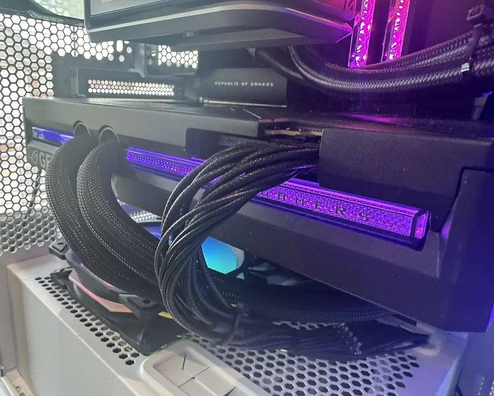 Thumbnail: RTX 5090 Astral OC Liquid Cooled