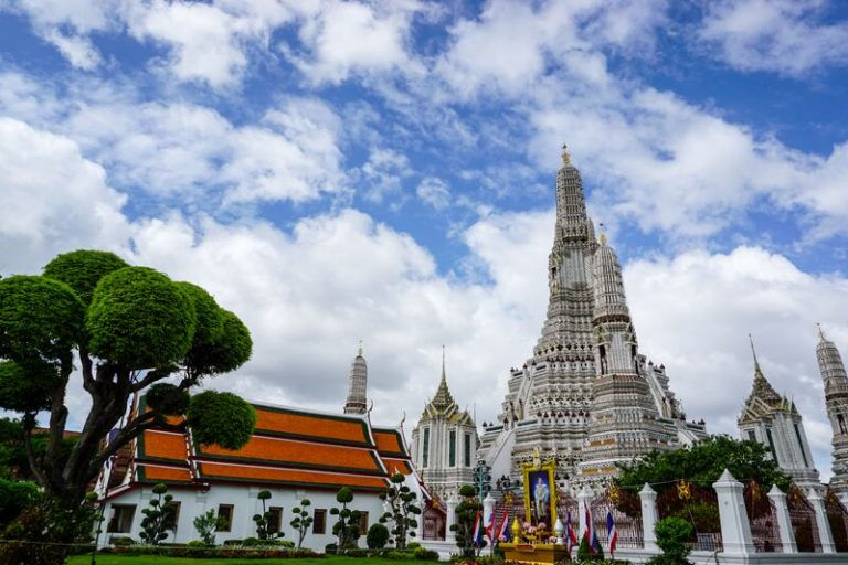 wat-arun-768x512.jpeg