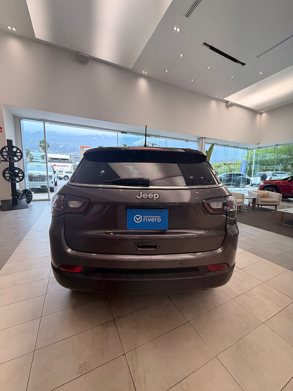 Miniatura: Jeep Compass Altitude