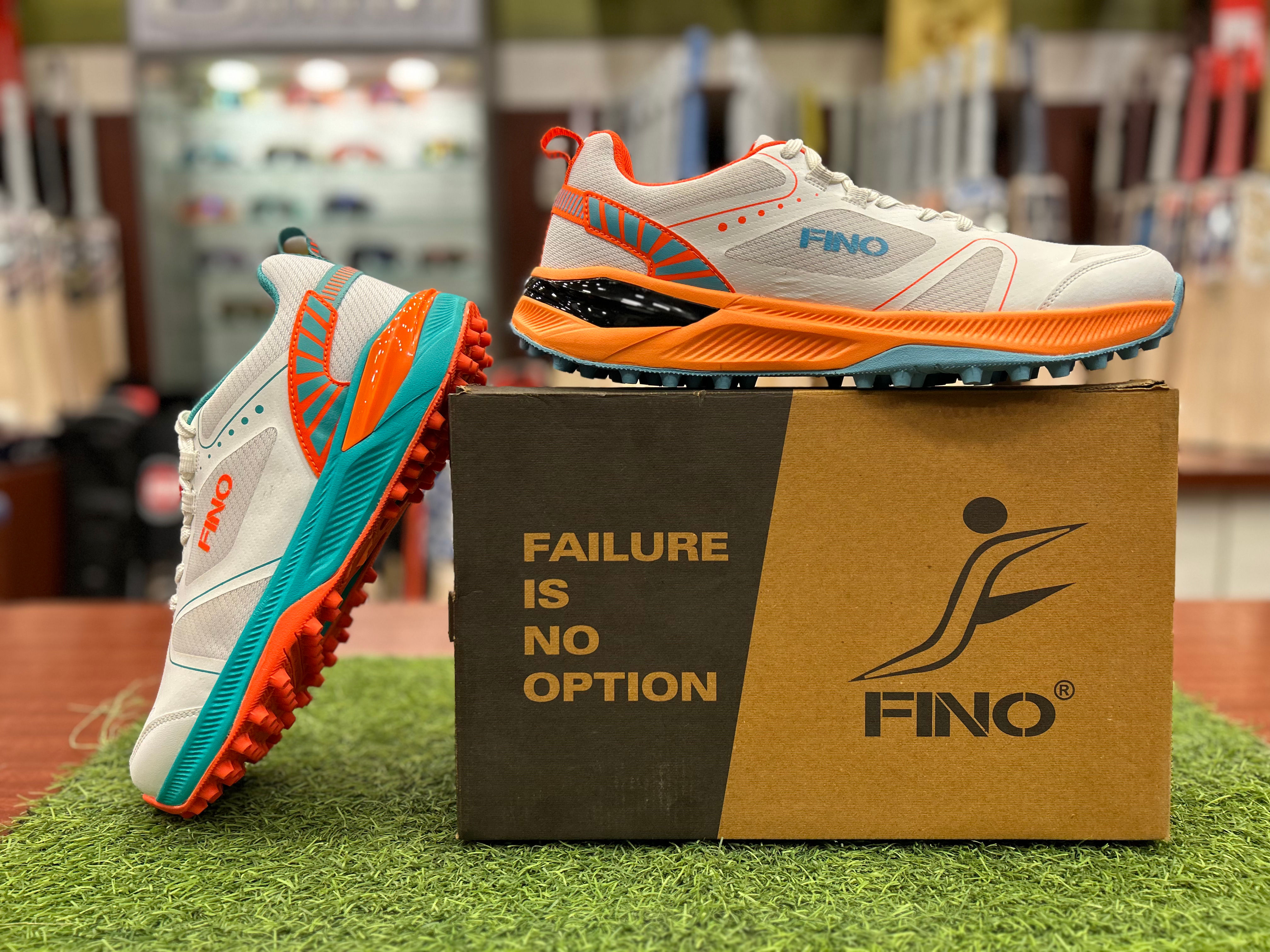 FINO C - 14 CRICKET SHOES