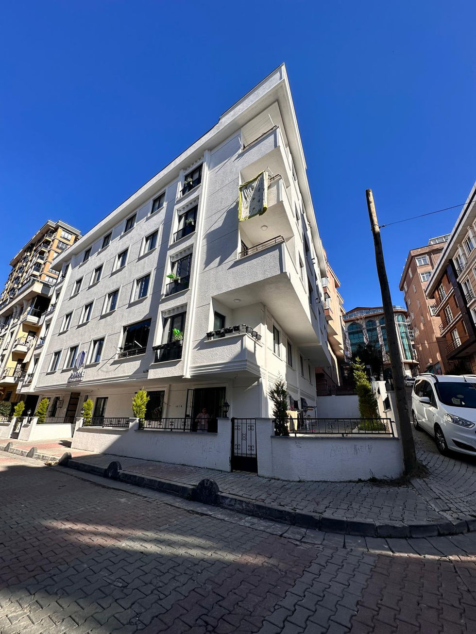 WhatsApp Image 2025-03-11 at 16.07.33 (1)