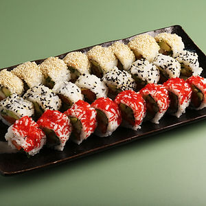 M5.URAMAKI BOX--24 biter