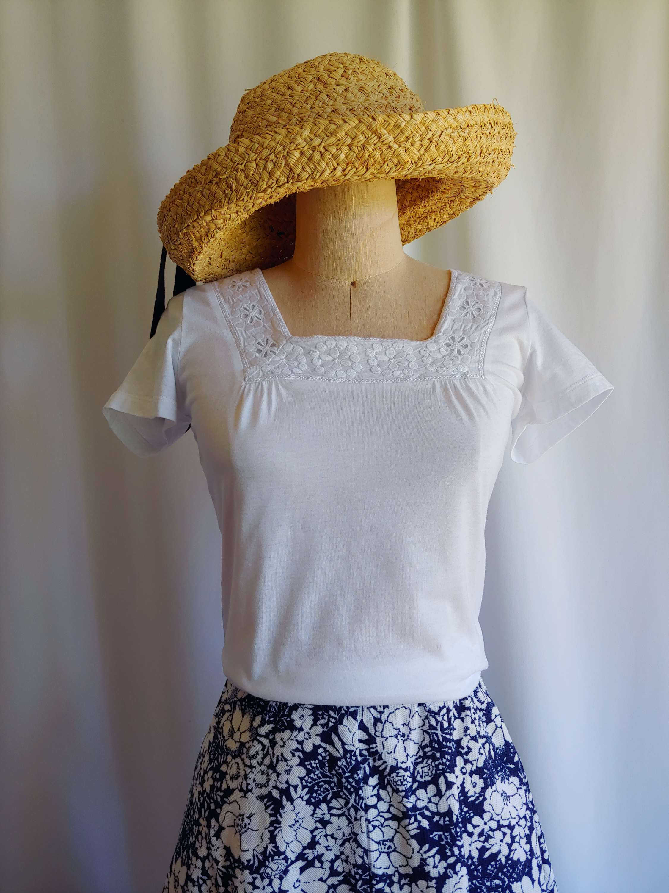 Regatta pure cotton embroidered t-shirt square neckline