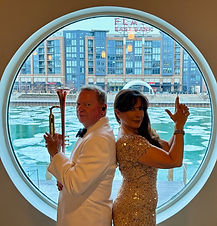 Bond Show Dave and Sandra 2.jpg