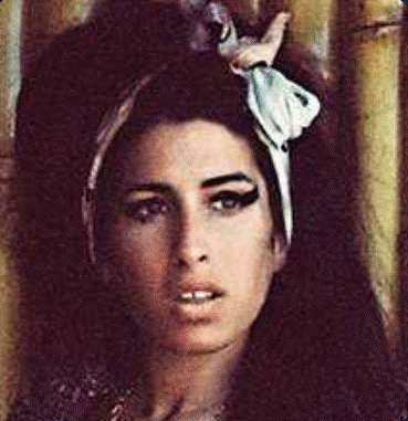 Amy Winehouse : redécouvre une légende de la soul sur Playup !  